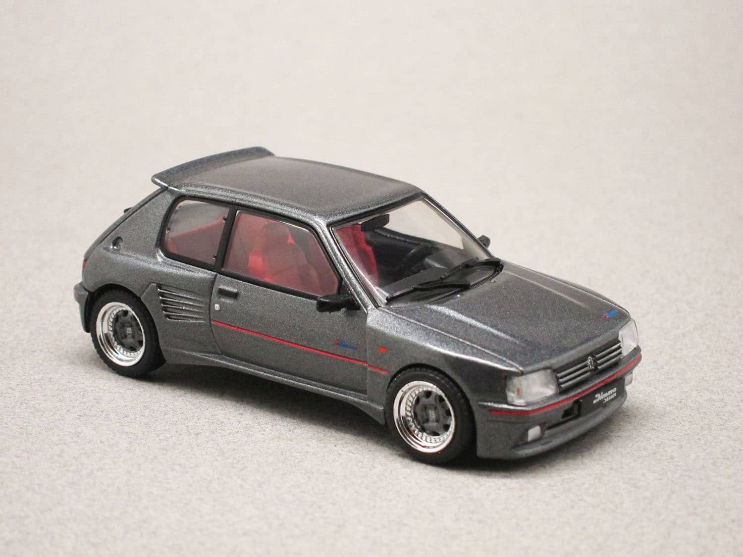 Peugeot 205 GTI Dimma grise (Solido) 1/43e - Minicarweb