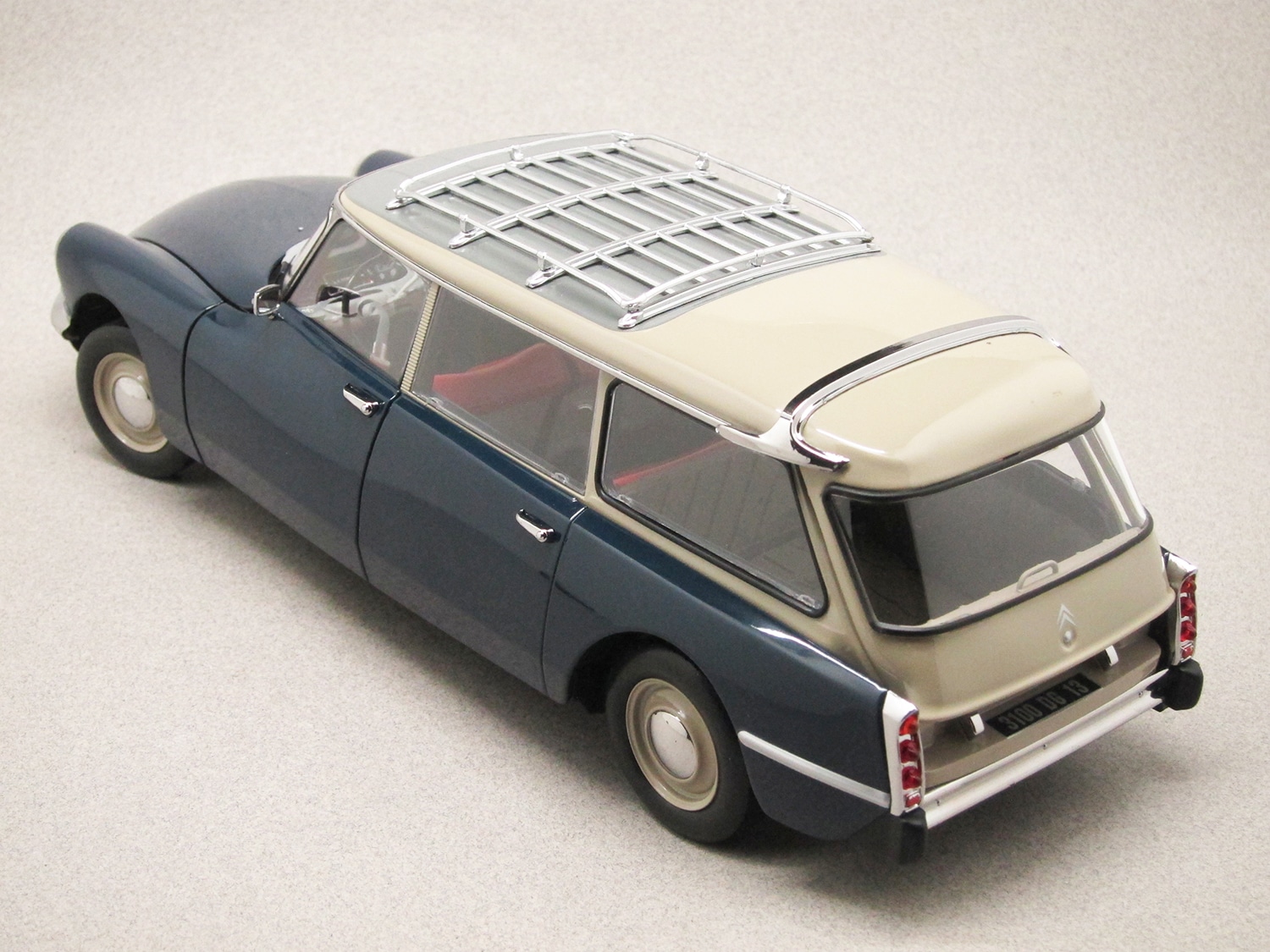 1967 Citroen ID 19 Break Azul Oriente/Beige 1:18 Norev 181770