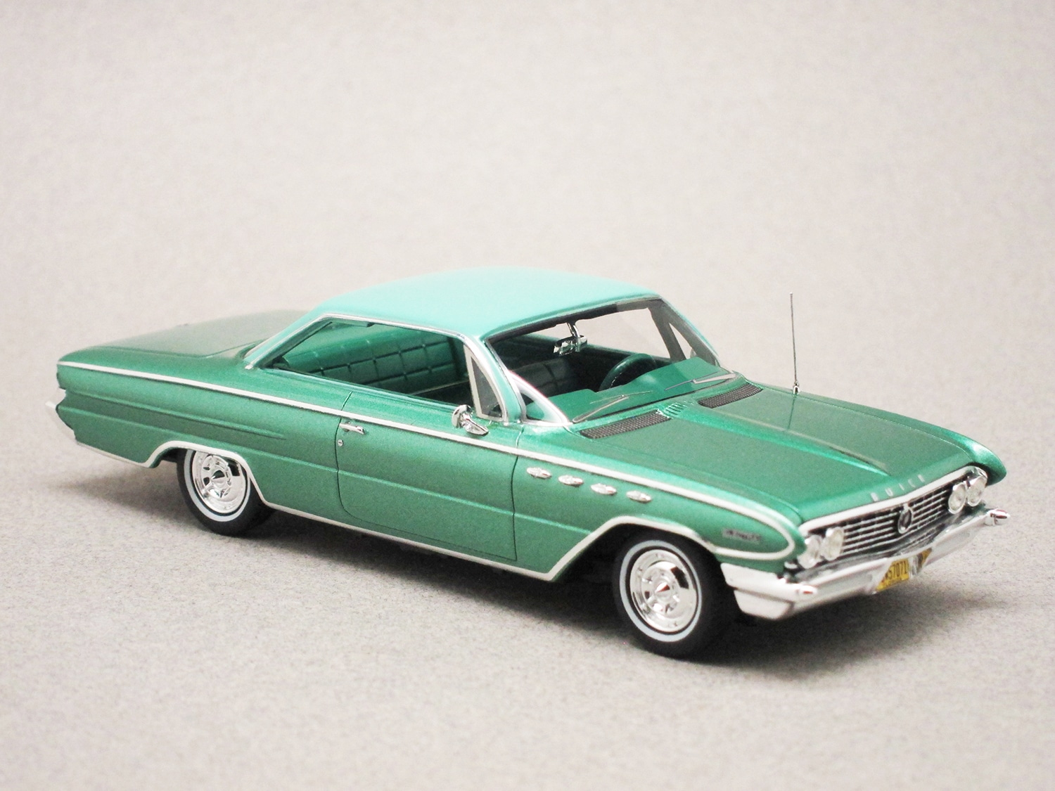 Buick Electra 1961 verte (Goldvarg) 1/43e