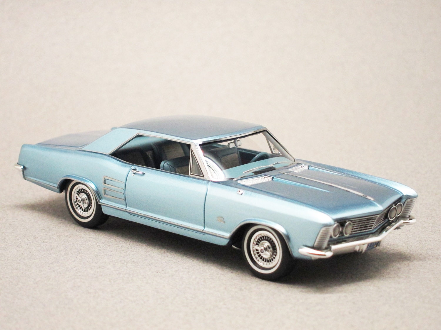 Buick Riviera 1963 bleue (Goldvarg) 1/43e