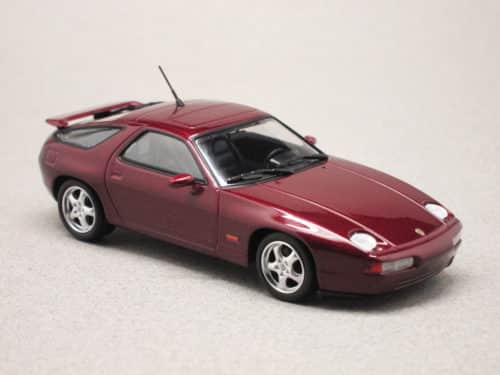 Porsche 928 GTS (Maxichamps) 1:43
