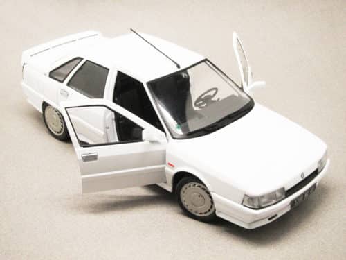 Renault 21 Turbo 1988 blanche (Solido) 1/18e