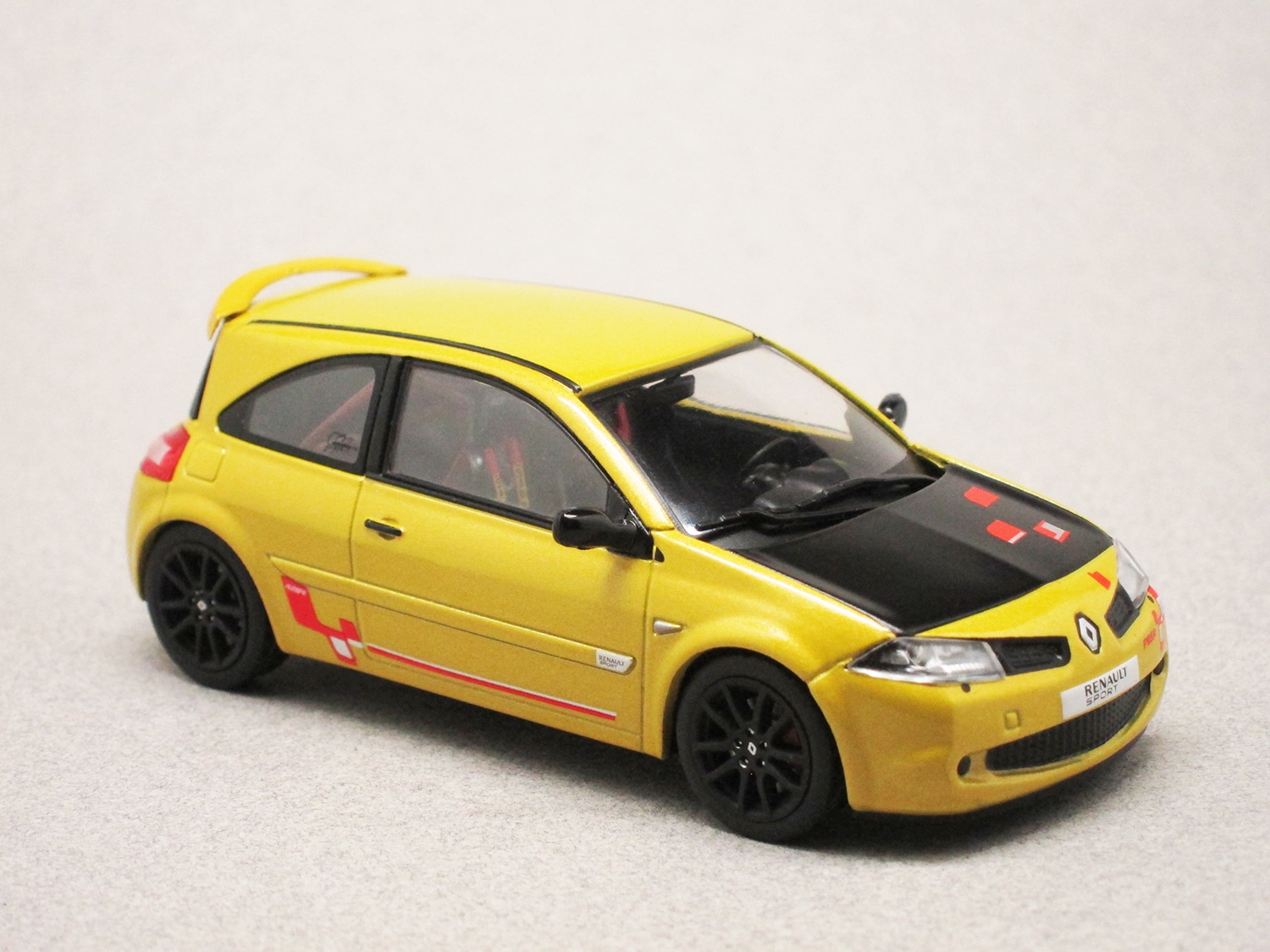 Renault Mégane R26-R jaune (Solido) 1/43e