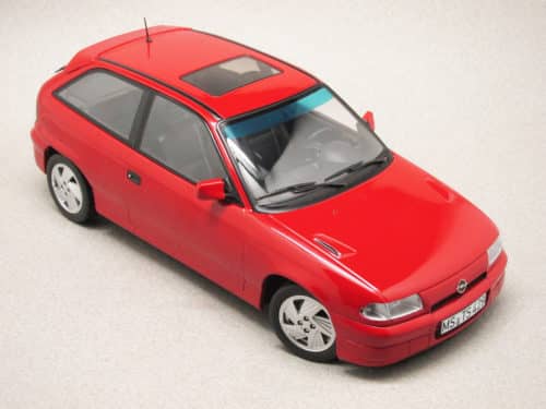 Opel Astra GSi 1991 rouge (Norev) 1/18e
