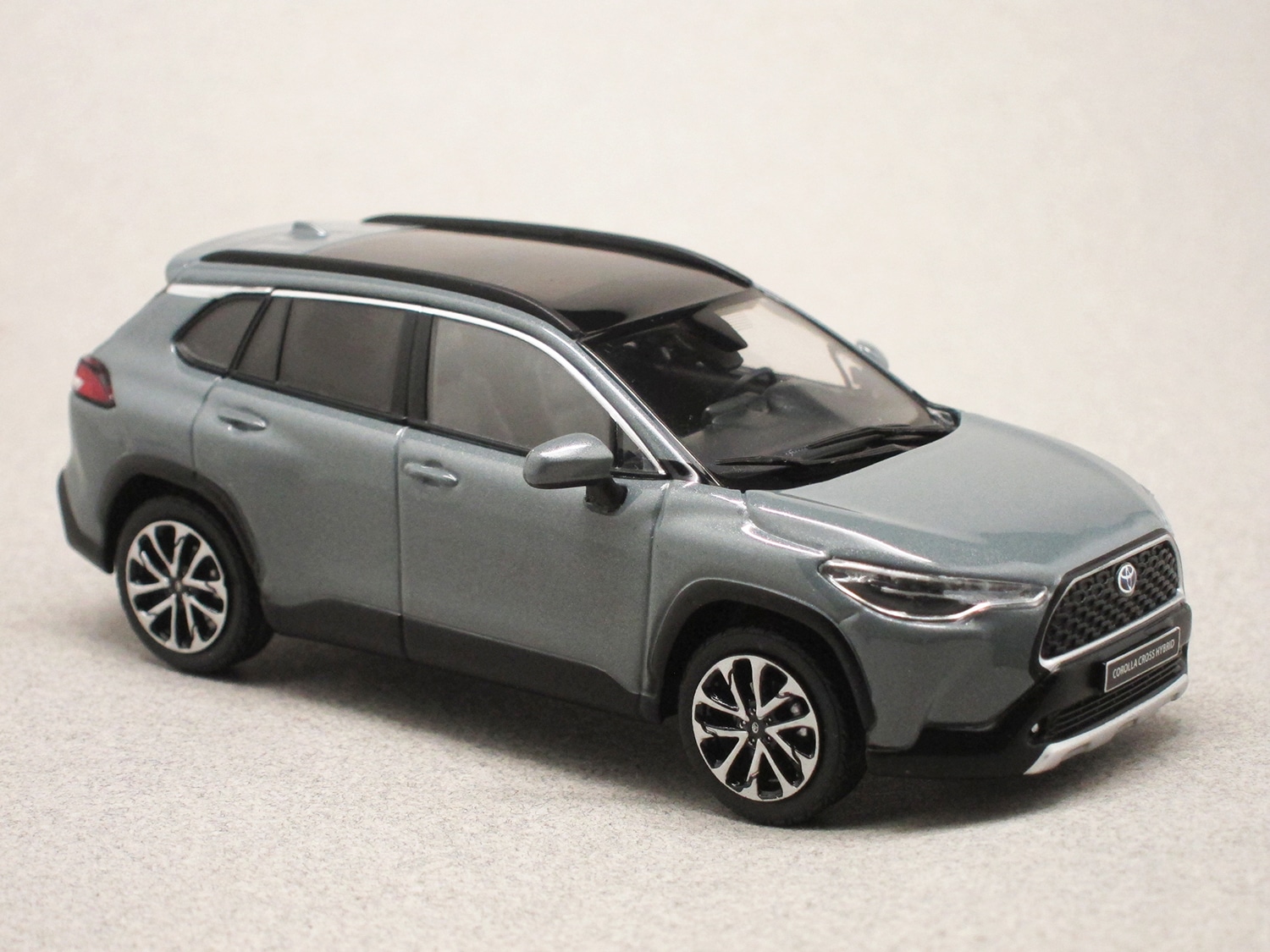 Toyota Corolla Cross (IXO) 1/43e