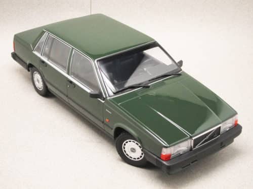 Volvo 740 GL (Minichamps) 1:18