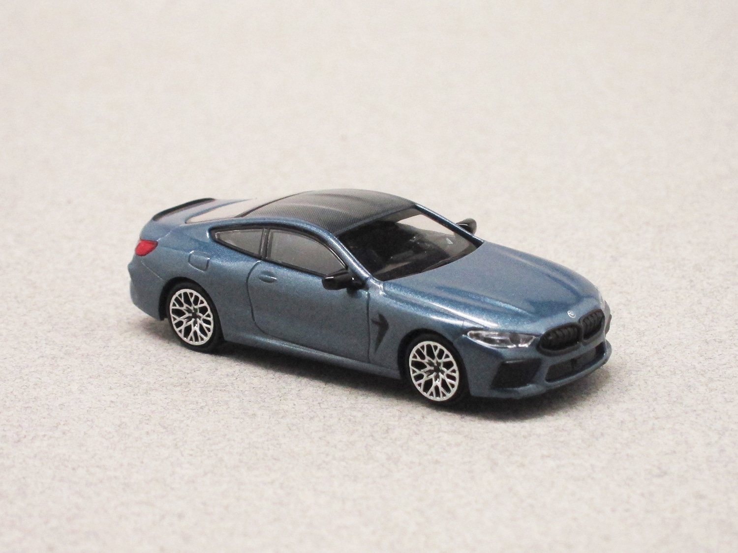 BMW M8 Competition bleue (Minichamps) 1/87e