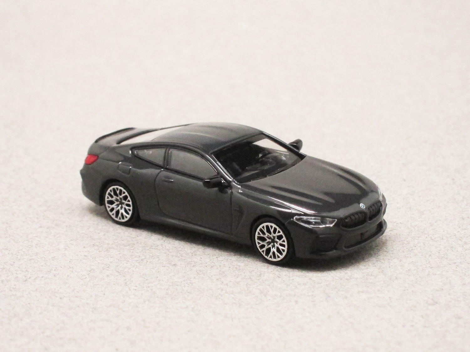 BMW M8 Competition noire (Minichamps) 1/87e