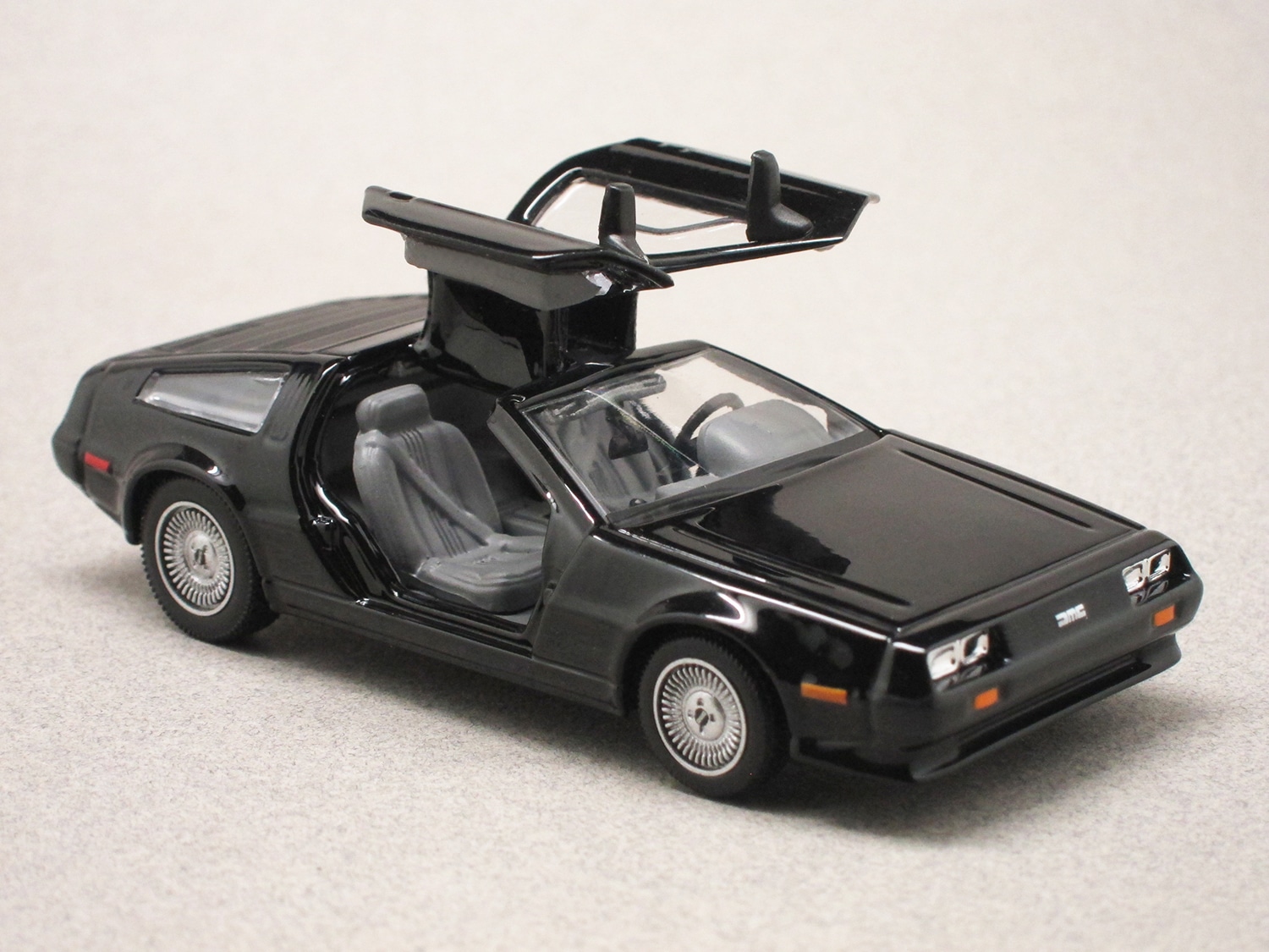 De Lorean DMC 12 noire (Vitesse) 1/43e