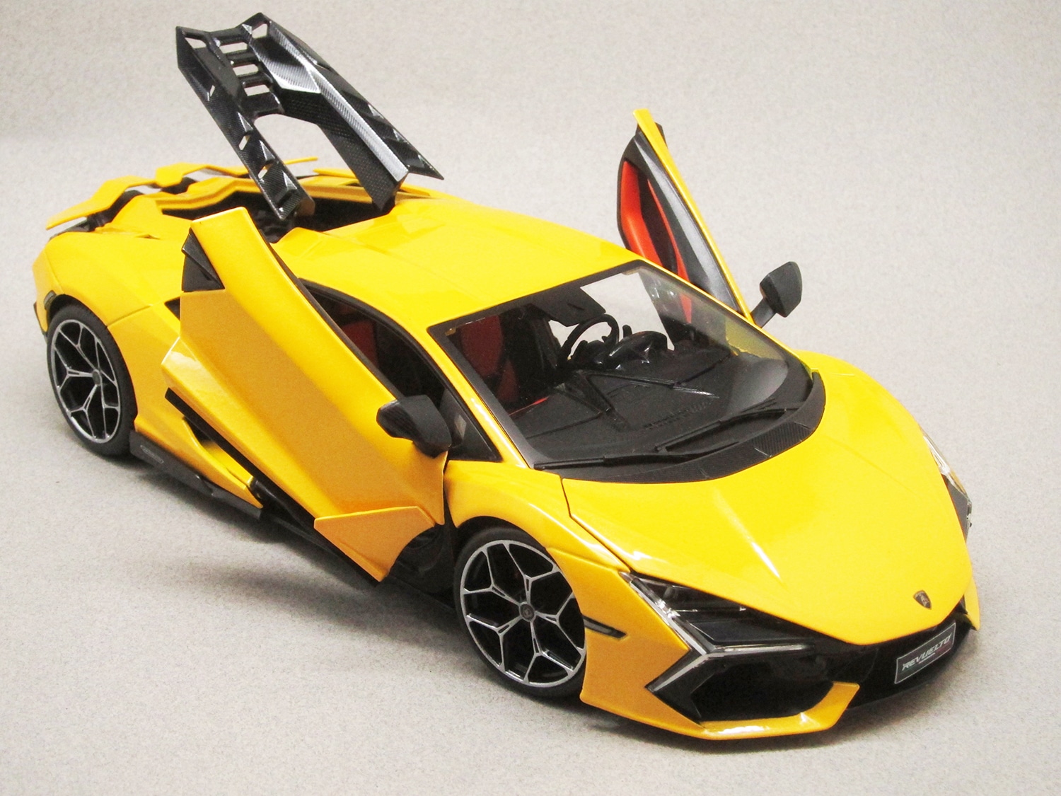 Lamborghini Revuelto yellow Maisto 1 18 Minicarweb