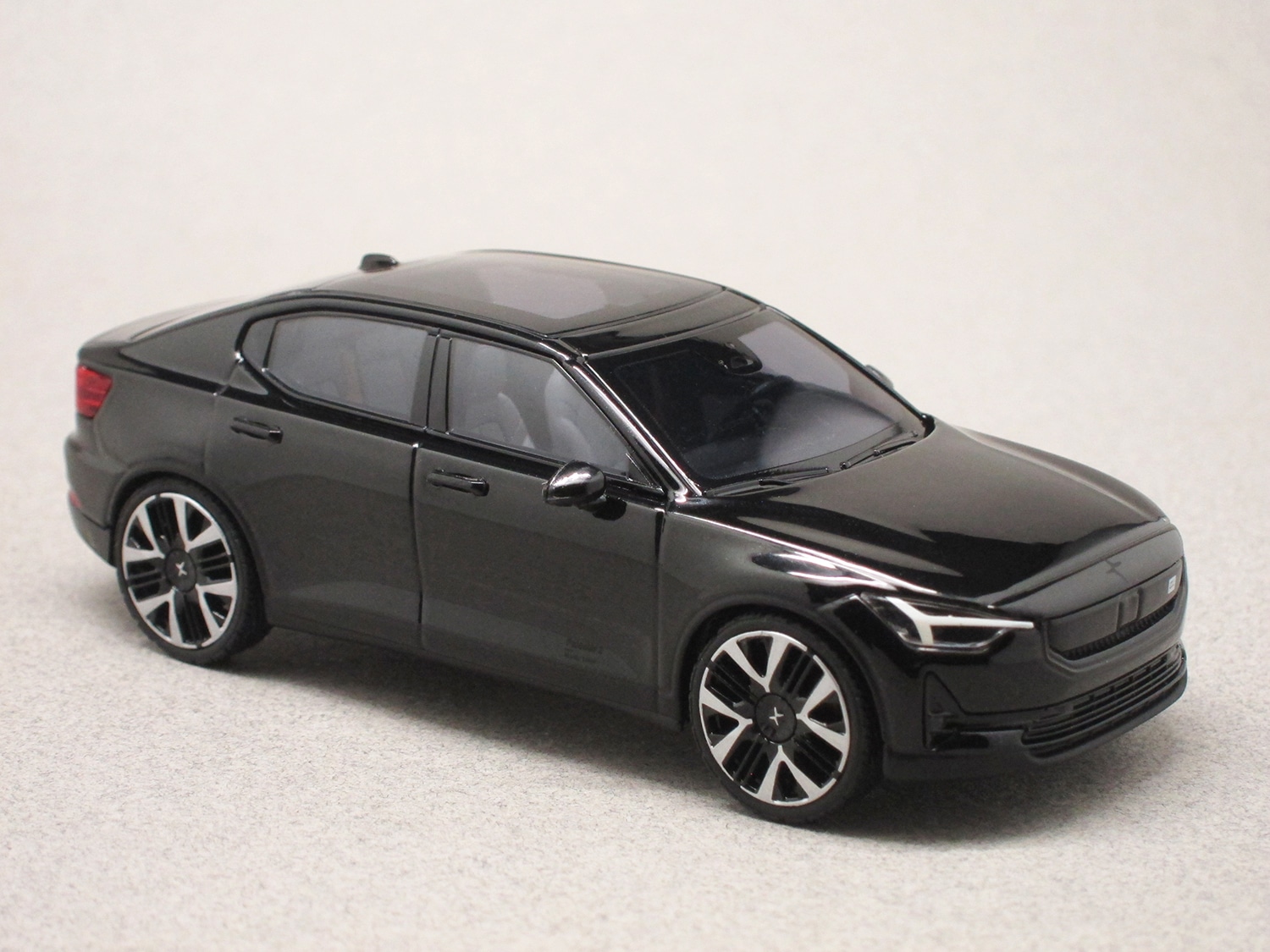 Polestar 2 restylée 2023 noire (Norev) 1/43e