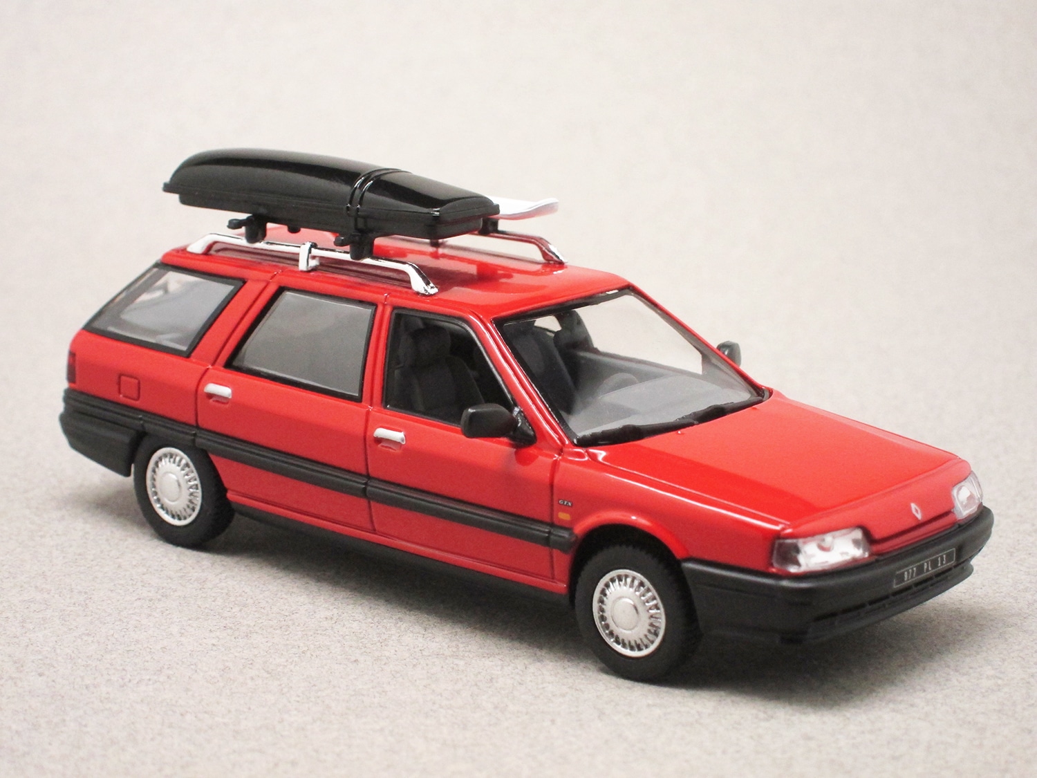 Renault 21 Nevada 1989 rouge (Norev) 1/43e