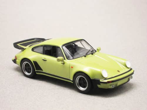 Porsche 930 Turbo 3.3 (Maxichamps) 1:43