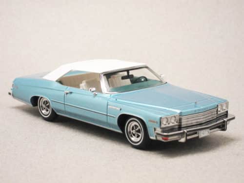 Buick LeSabre Custom convertible 1975 bleue fermée (Stamp-Models) 1/43e