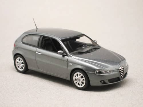 Alfa Romeo 147 phase 2 grise (Maxichamps) 1/43e