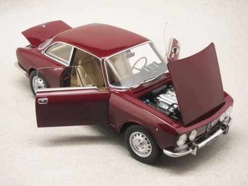 Alfa Romeo 2000 GTV 1973 marron (Norev) 1/18e
