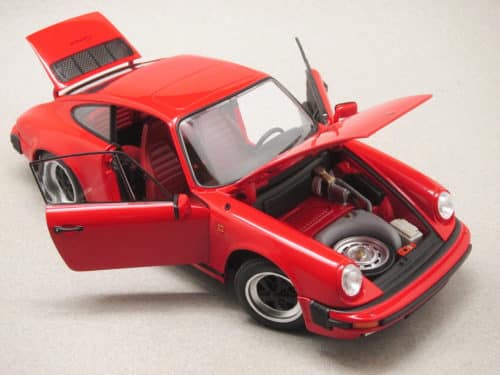 Porsche 911 Carrera 1984 rouge (Minichamps) 1/18e
