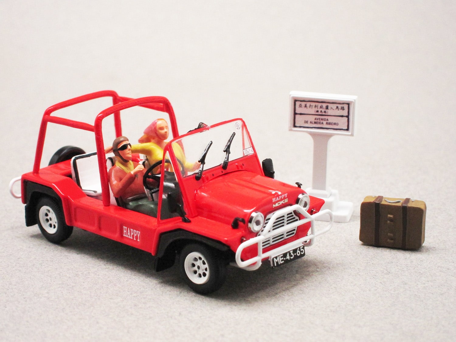 Mini Moke rouge (Vitesse) 1/43e