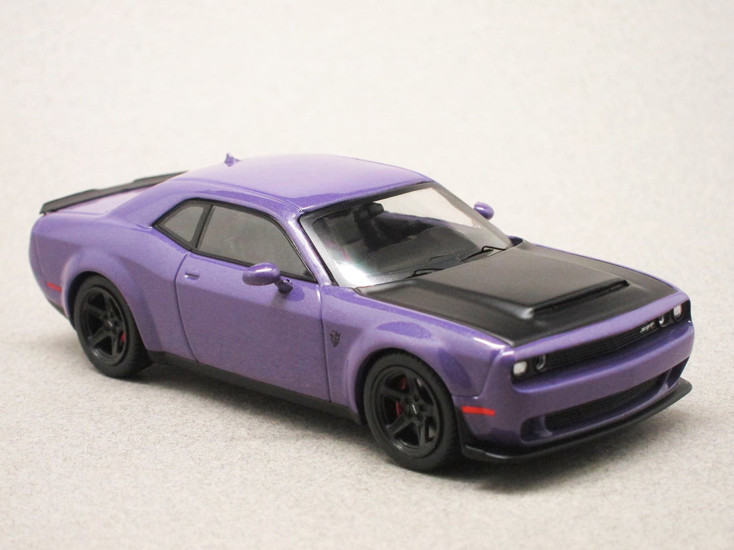 Dodge Challenger SRT Demon 2018 violette (IXO) 1/43e