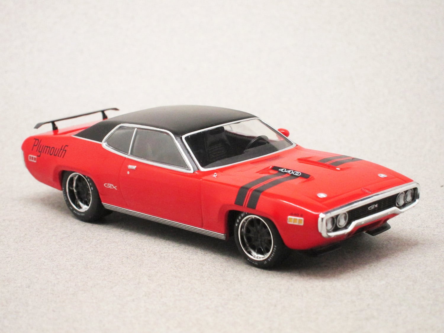 Plymouth GTX Runner 1971 rouge (IXO) 1/43e