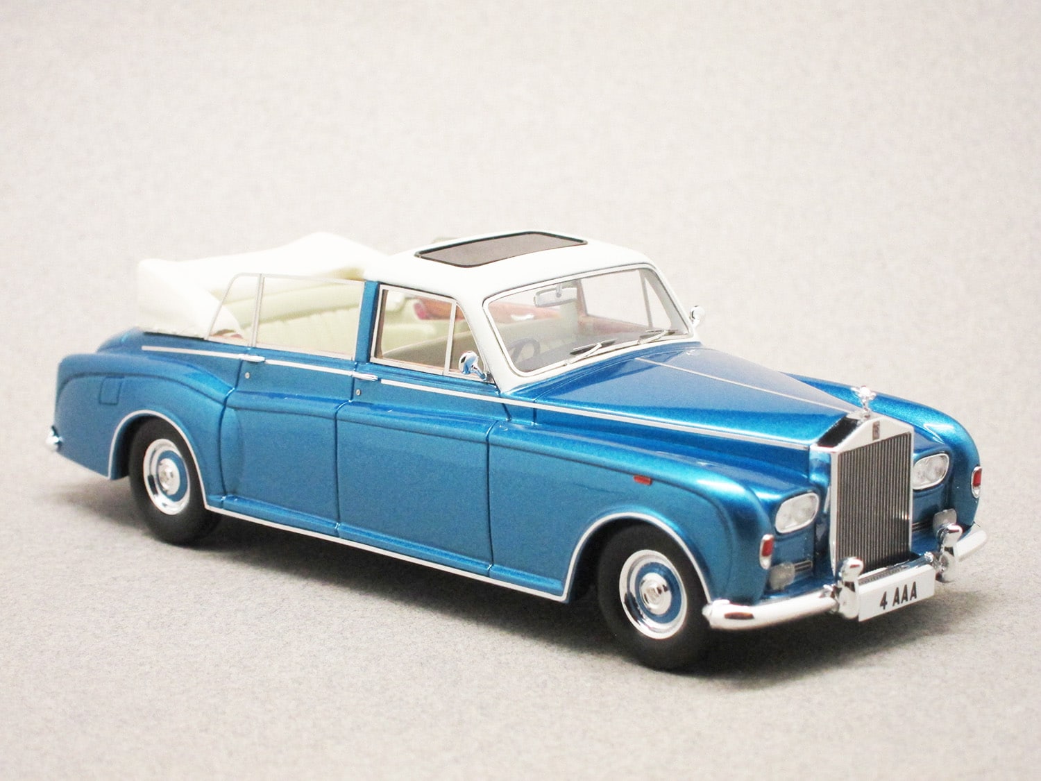 Rolls-Royce Phantom VI Landaulette 1975 bleue (Matrix) 1/43e