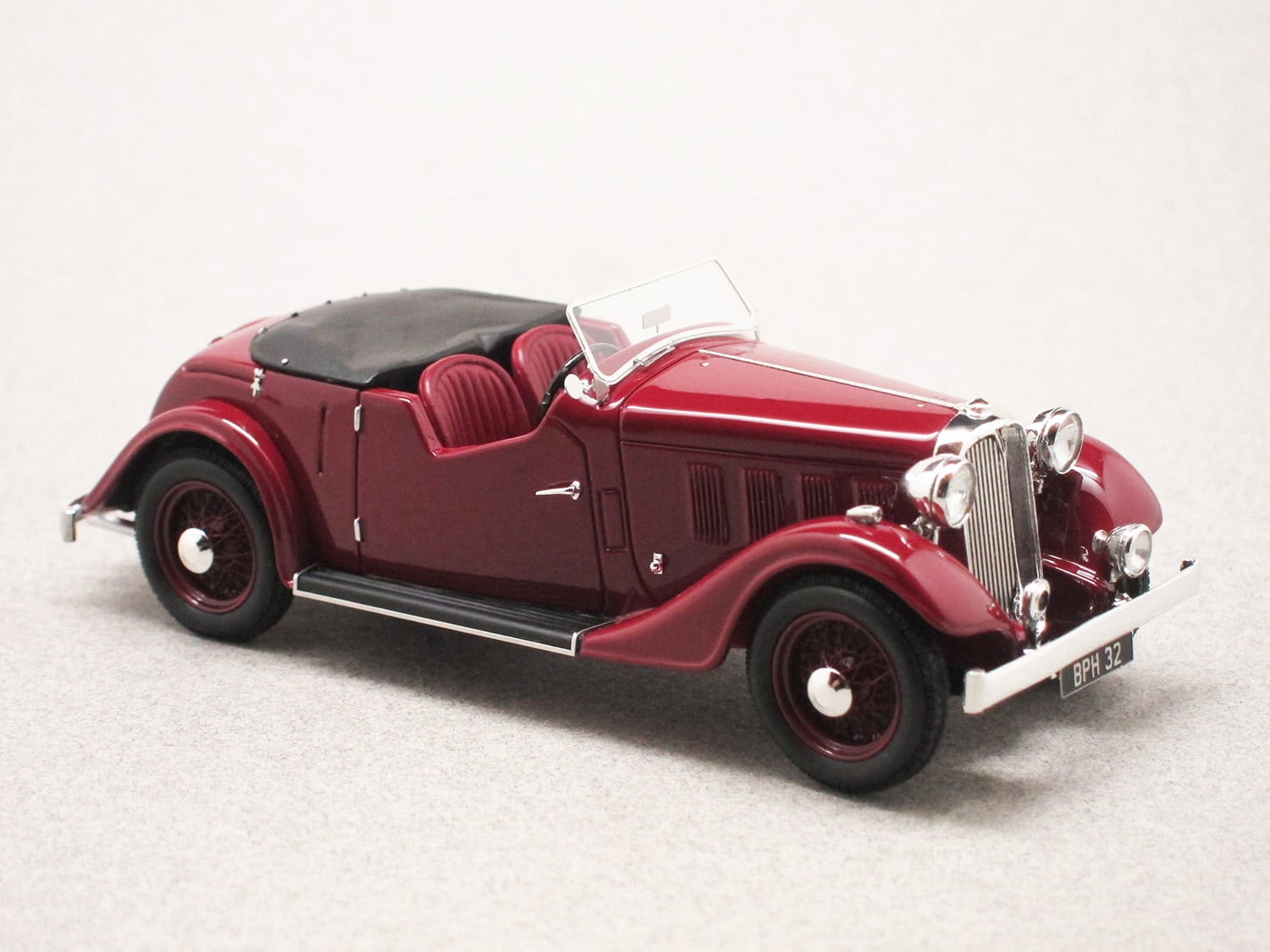 Rover 12HP Tourer 1934 (Matrix) 1/43e