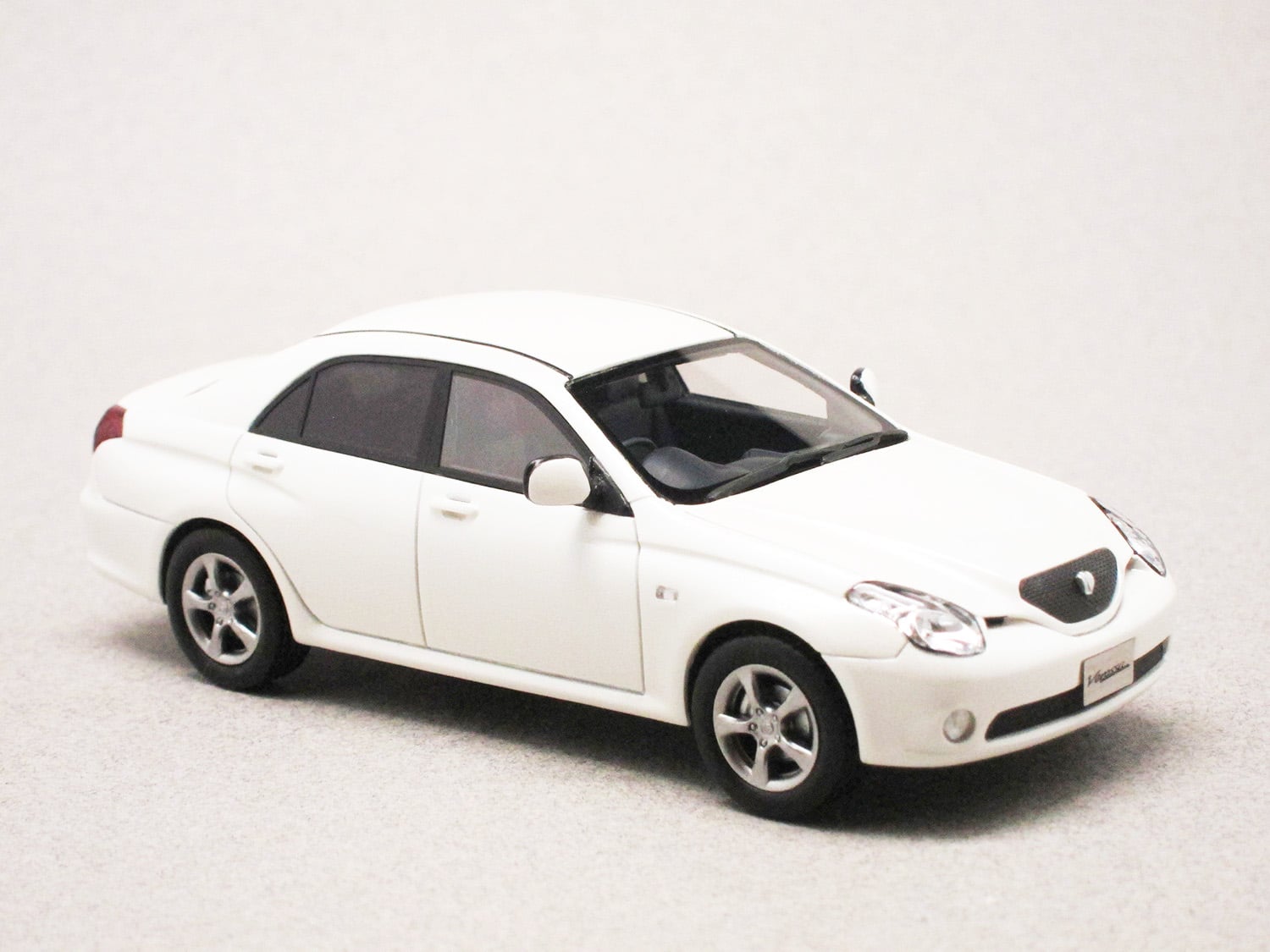 Toyota Verossa 2001 blanche (Hi-Story) 1/43e