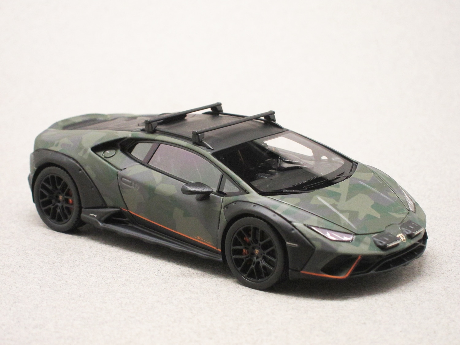 Lamborghini Huracan Sterrato Bosco Version (LookSmart) 1/43e