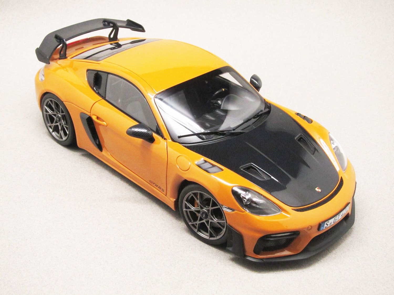 Porsche 718 Cayman GT4 RS jaune (Norev) 1/18e