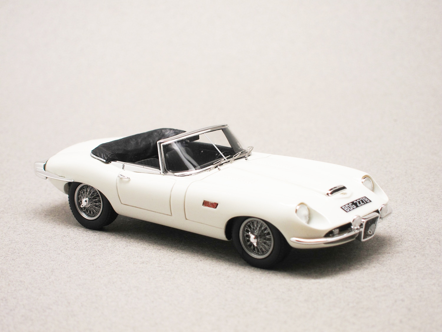 Jaguar Type E Frua Italsuisse blanche (Matrix) 1/43e
