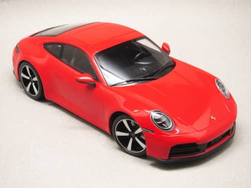 Porsche 911 Carrera 992.2 rouge (Minichamps) 1/18e