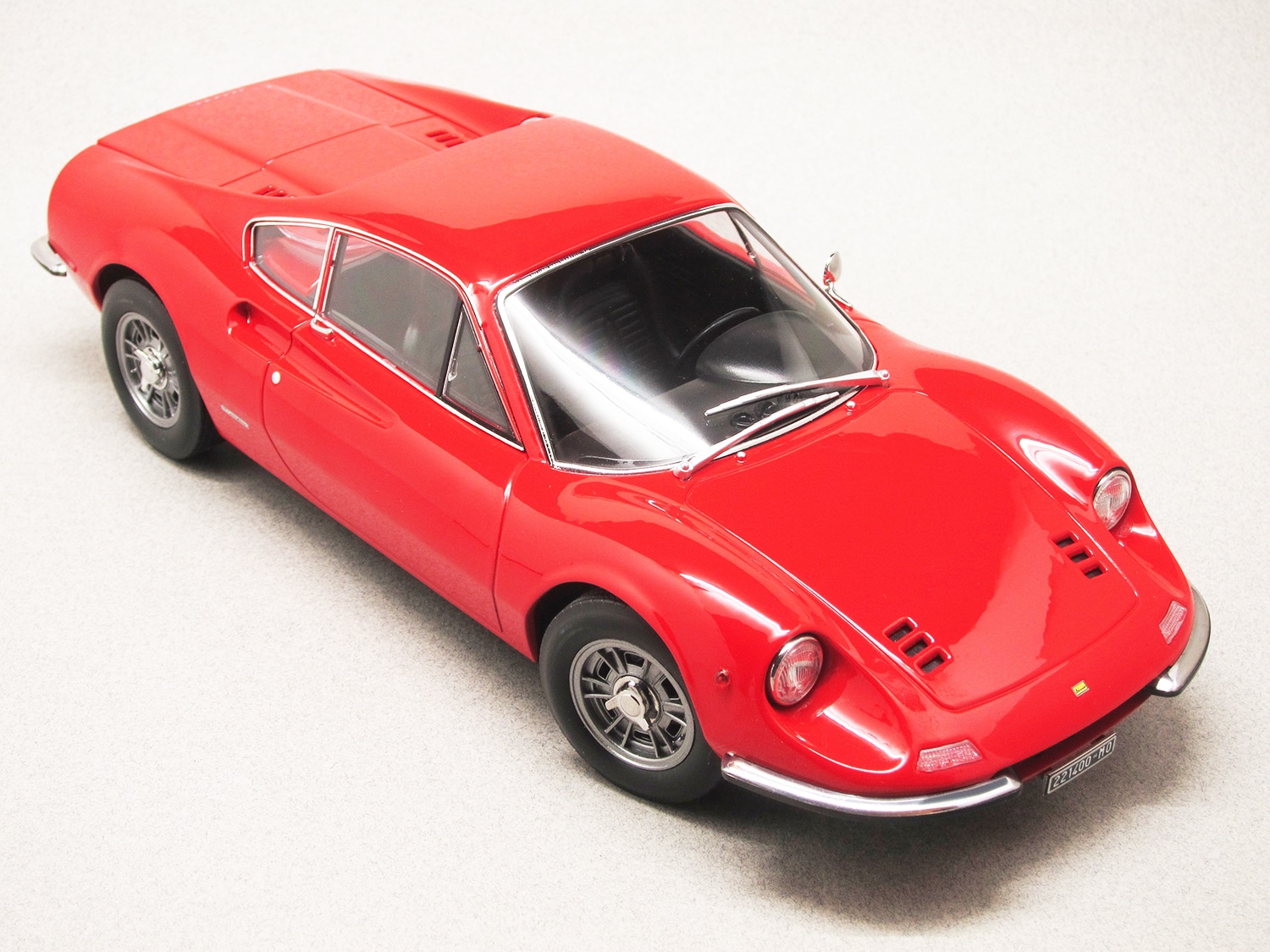 Dino 246 GT 1968 rouge (Norev) 1/18e