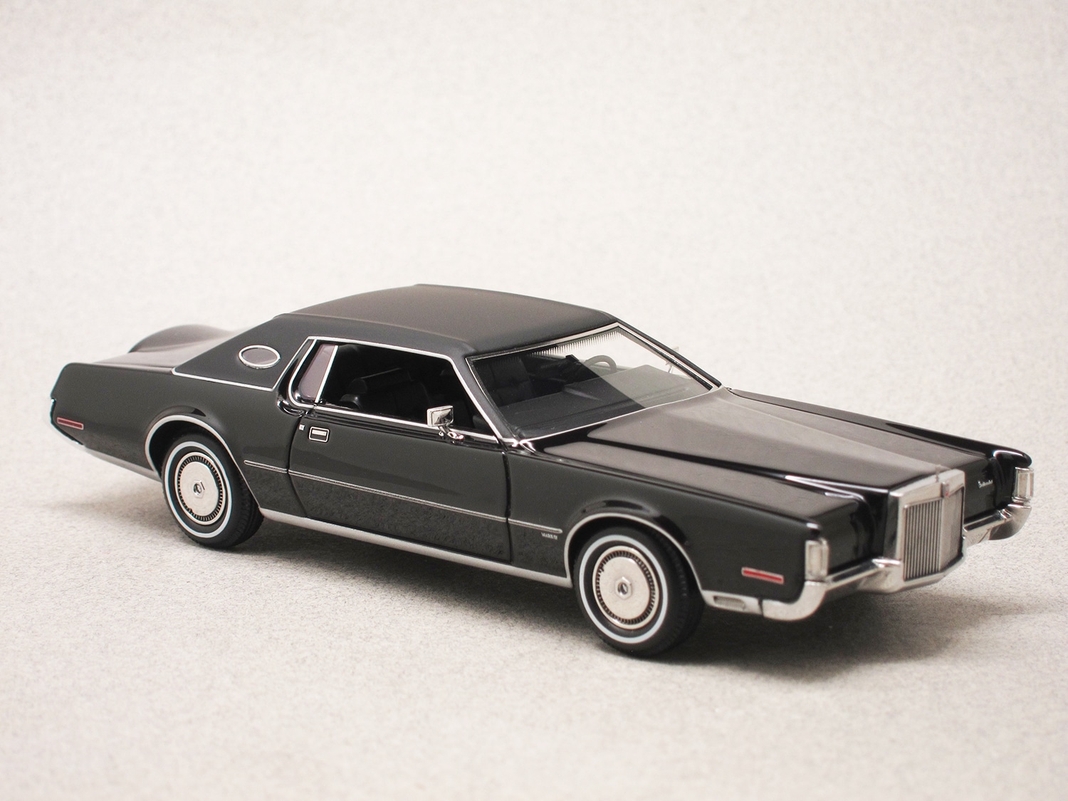 Lincoln Continental Mark IV 1972 noire (GLM) 1/43e